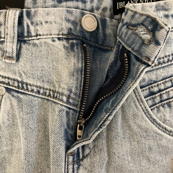 NEW BLANKNYC WOMENS BLUE FLAT FRONT CURVED INSET POCKET DENIM MINI SKIRT SIZE 27 - Picture 5 of 10